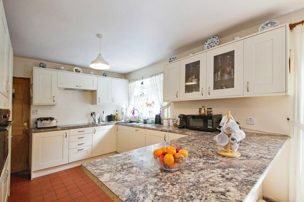 Additional image 3 of Broadoak Road, Erith, DA8