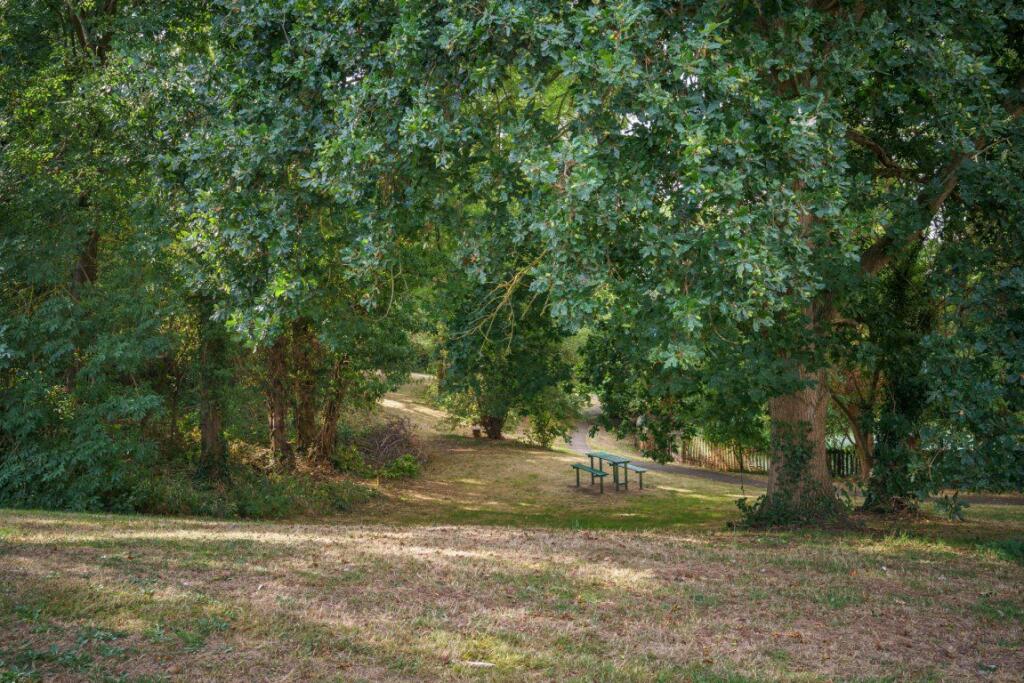 Additional image 16 of Longmeadow Way, Canterbury