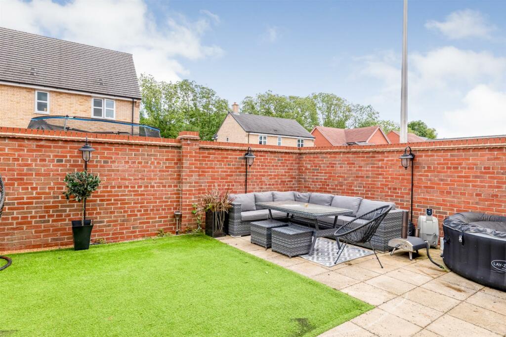 Additional image 32 of Kestrel Row, Southam