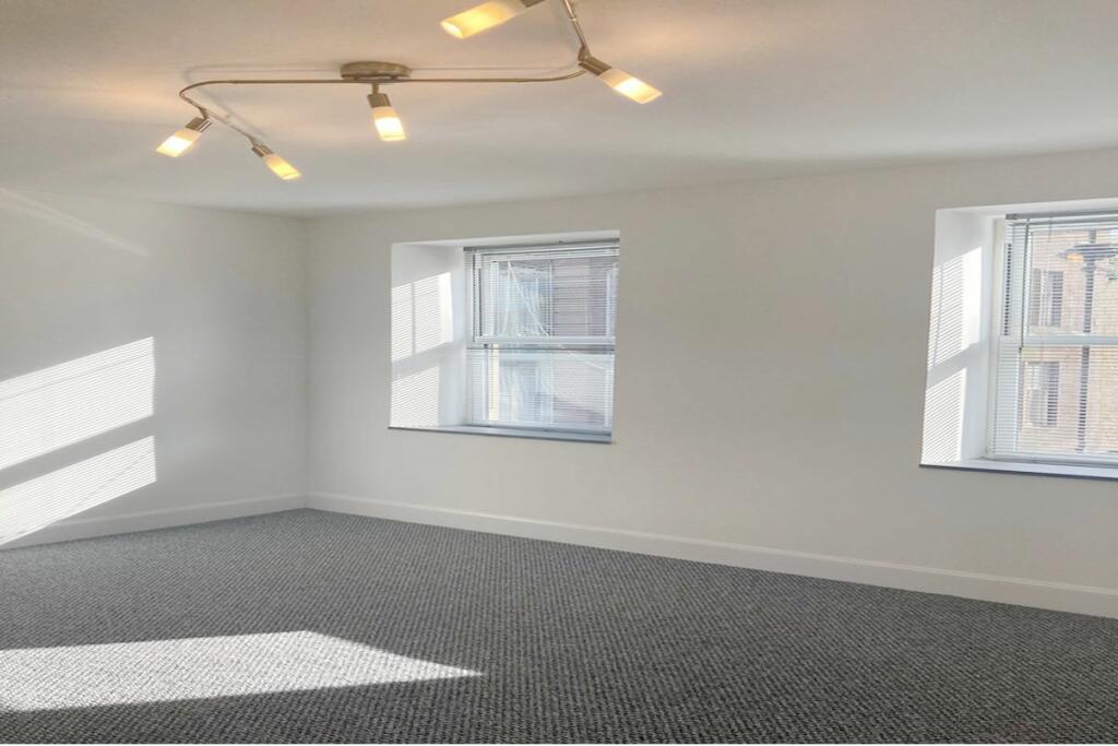 Additional image 3 of 269, High Street Flat 2-2, Arbroath, DD111EE