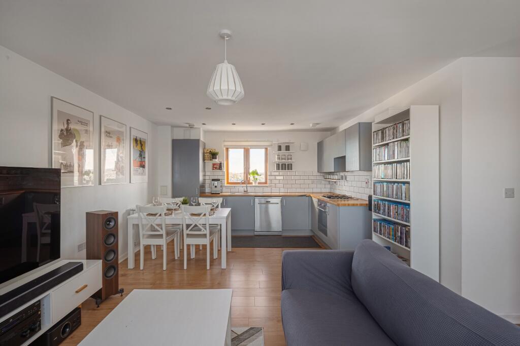 Additional image 6 of Hawkins Avenue, Gravesend, Kent, DA12 5NB