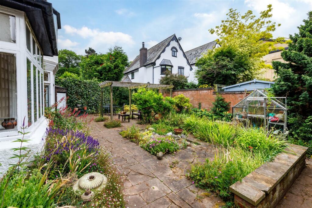 Additional image 24 of Clarendon Square, Leamington Spa