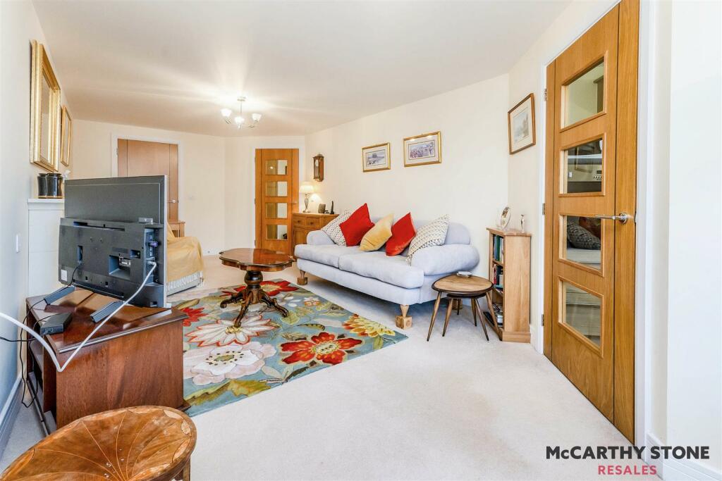 Additional image 4 of Wilton Court, Southbank Road, Kenilworth,