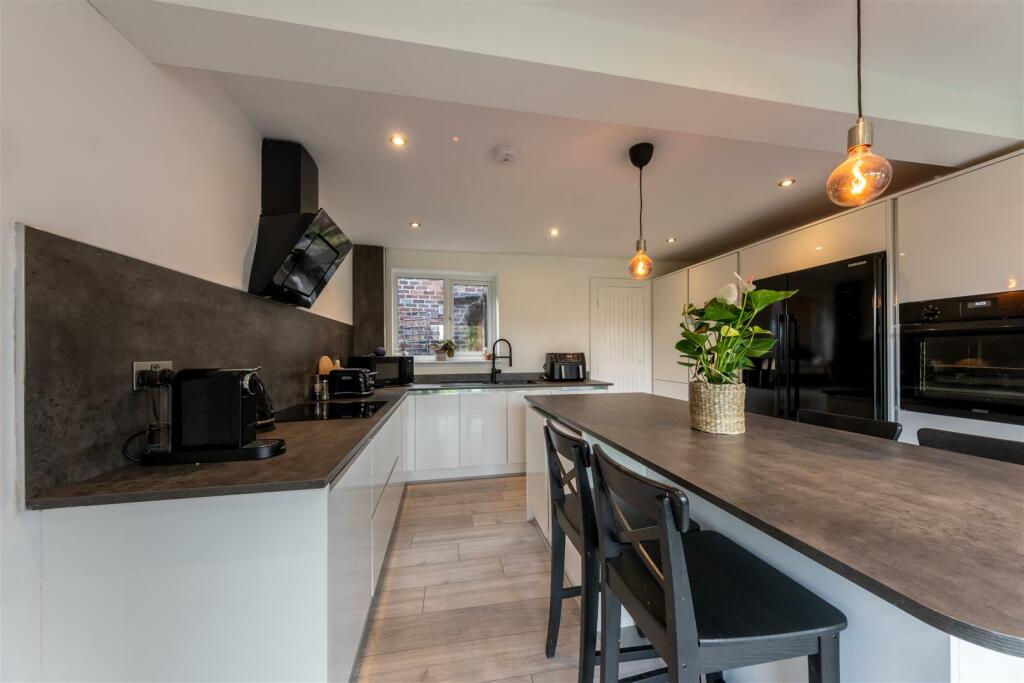 Additional image 4 of A charming 3 bedroom cottage with 2 bedroom annex in Alpraham