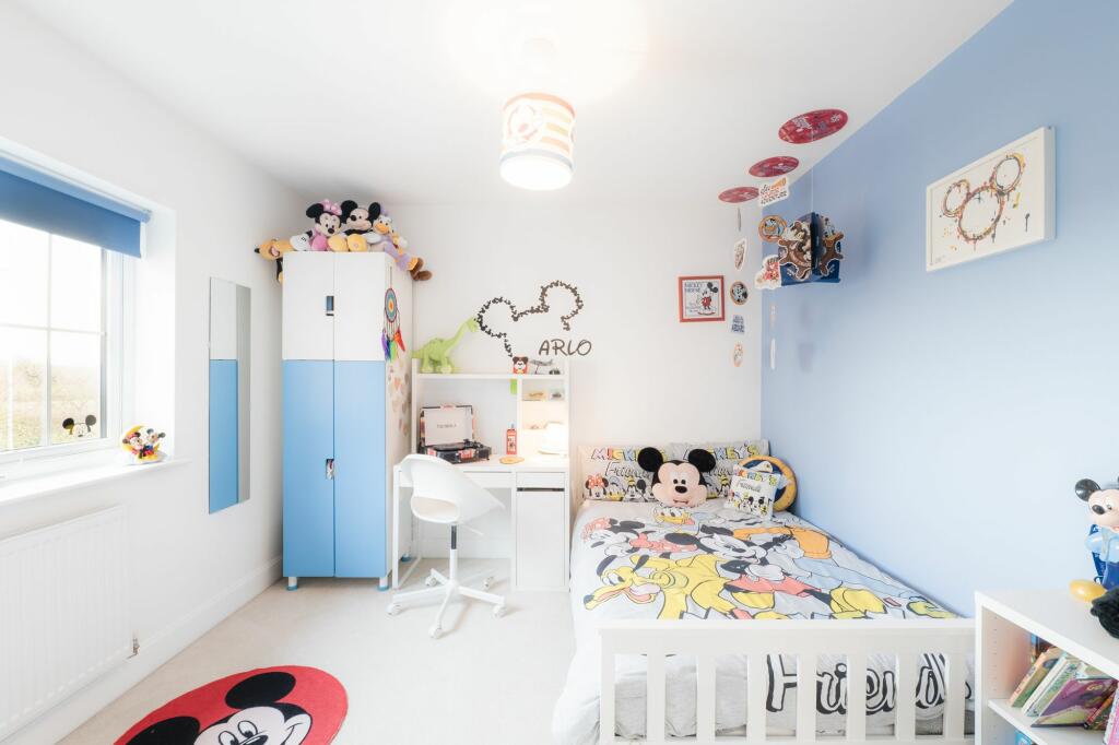 Additional image 19 of Over 2100 square feet on a large plot