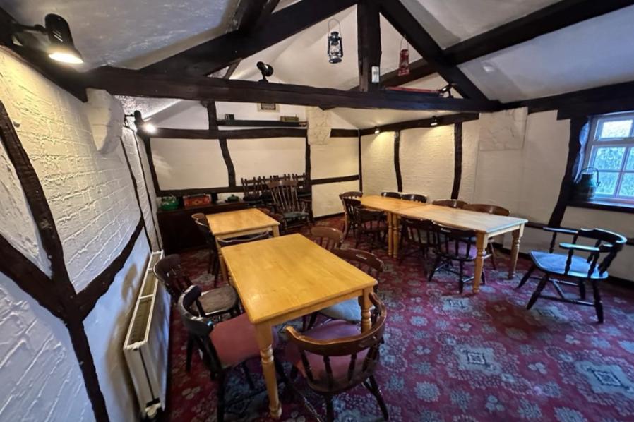 Additional image 10 of Narrowboat Inn 22 Lewin Street, Middlewich, CW10 9AS