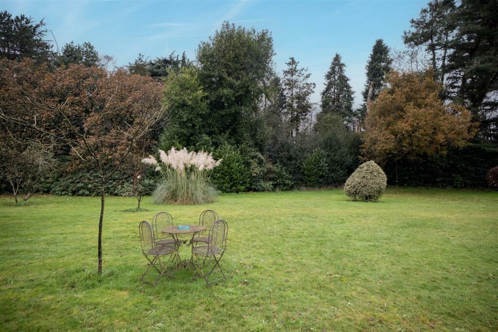 Additional image 50 of Rosslyn Lane, Cuddington