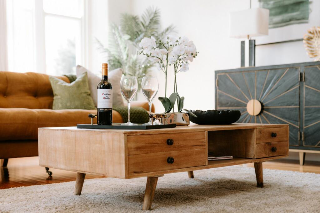 Additional image 6 of Bespoke and luxurious apartment overlooking a lake