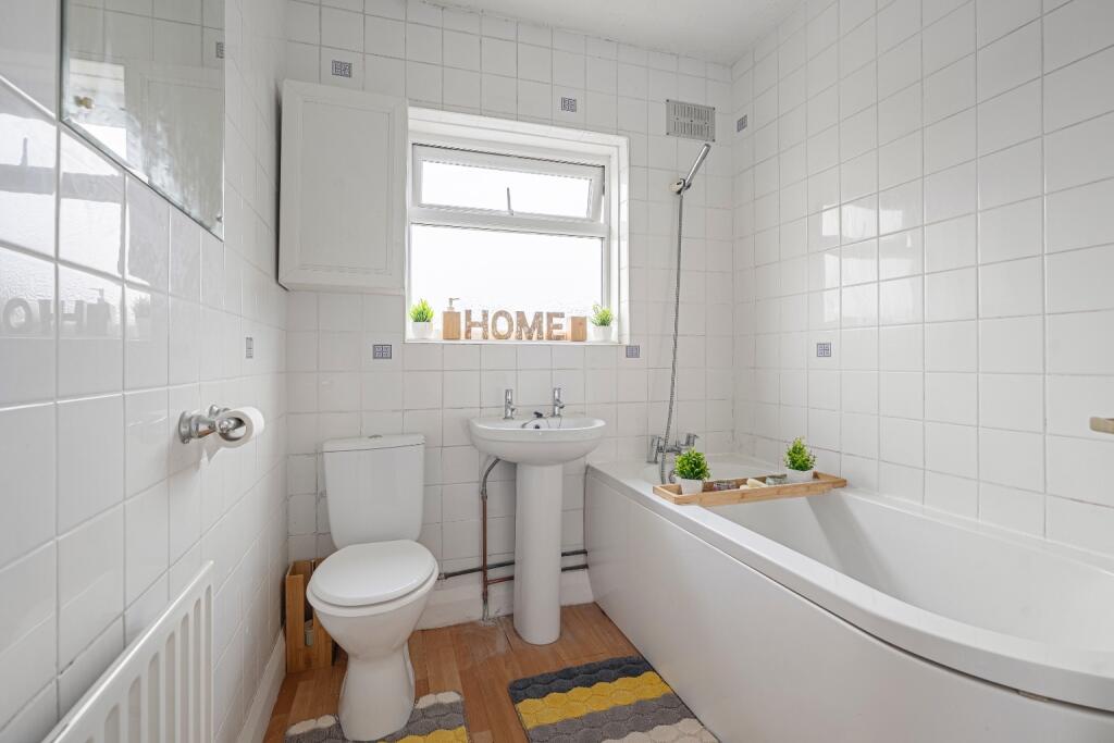 Additional image 10 of Davis Avenue, Northfleet, Gravesend, Kent, DA11