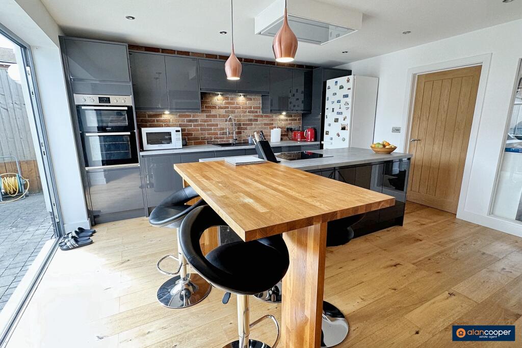 Additional image 5 of Wolvey Road, Bulkington, CV12 9JR