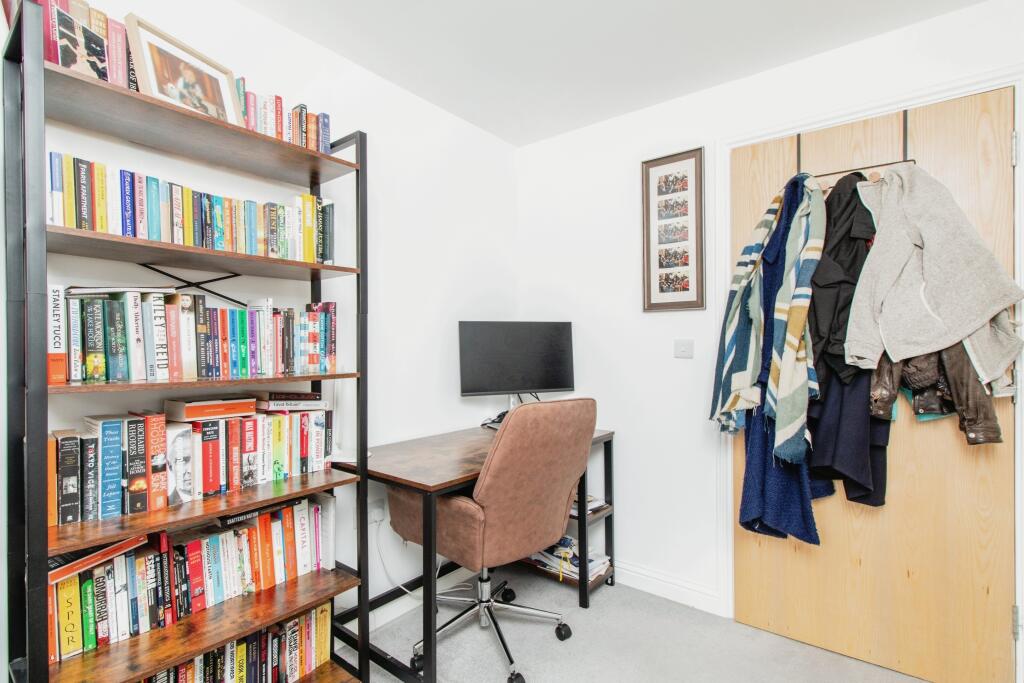 Additional image 13 of 6 Sayers Way, Erith, DA8