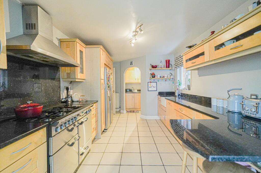 Additional image 7 of Hawthorn Drive, Balsall Common, CV7