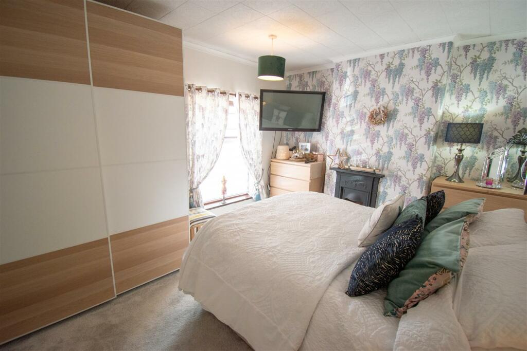 Additional image 8 of Heath Road, Ripley