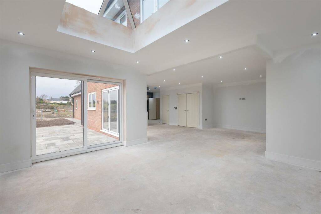 Additional image 17 of OPEN DAY: SATURDAY 15 FEBRUARY BETWEEN 10AM - 1PM. 1 The Mayfair, Audlem Road, Woore