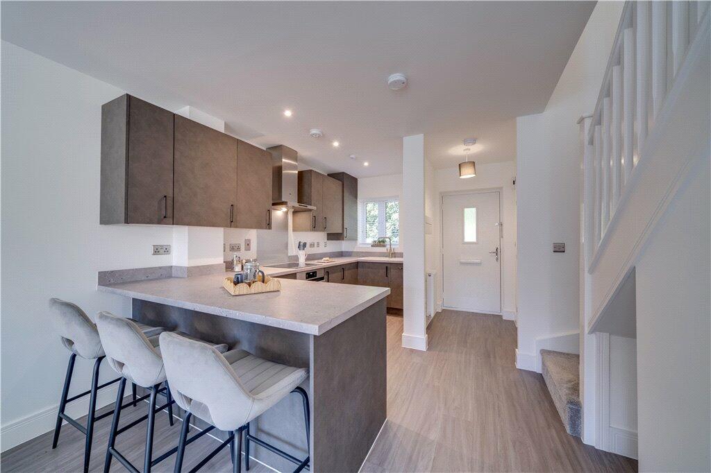 Additional image 8 of Devis Drive, Kenilworth, Warwickshire