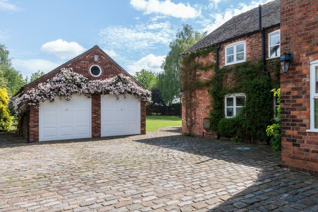 Additional image 40 of Colleys Lane, Willaston, Cheshire