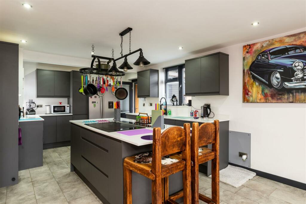 Additional image 4 of School Lane, Castle Donington, Derby