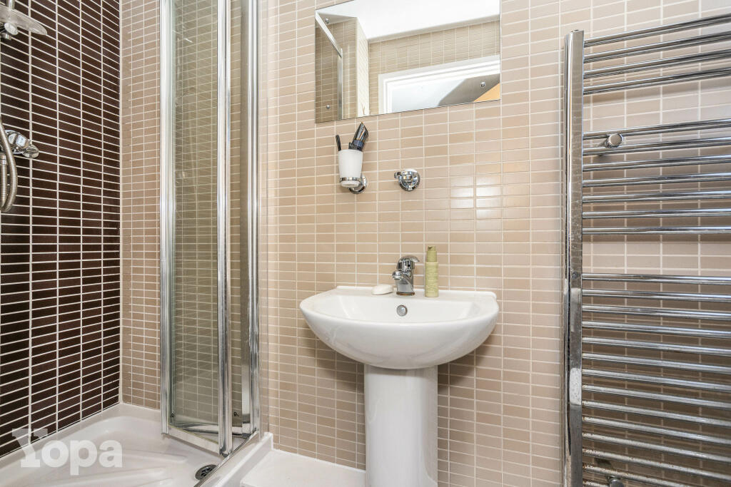 Additional image 14 of Wrotham Road, Gravesend, DA11