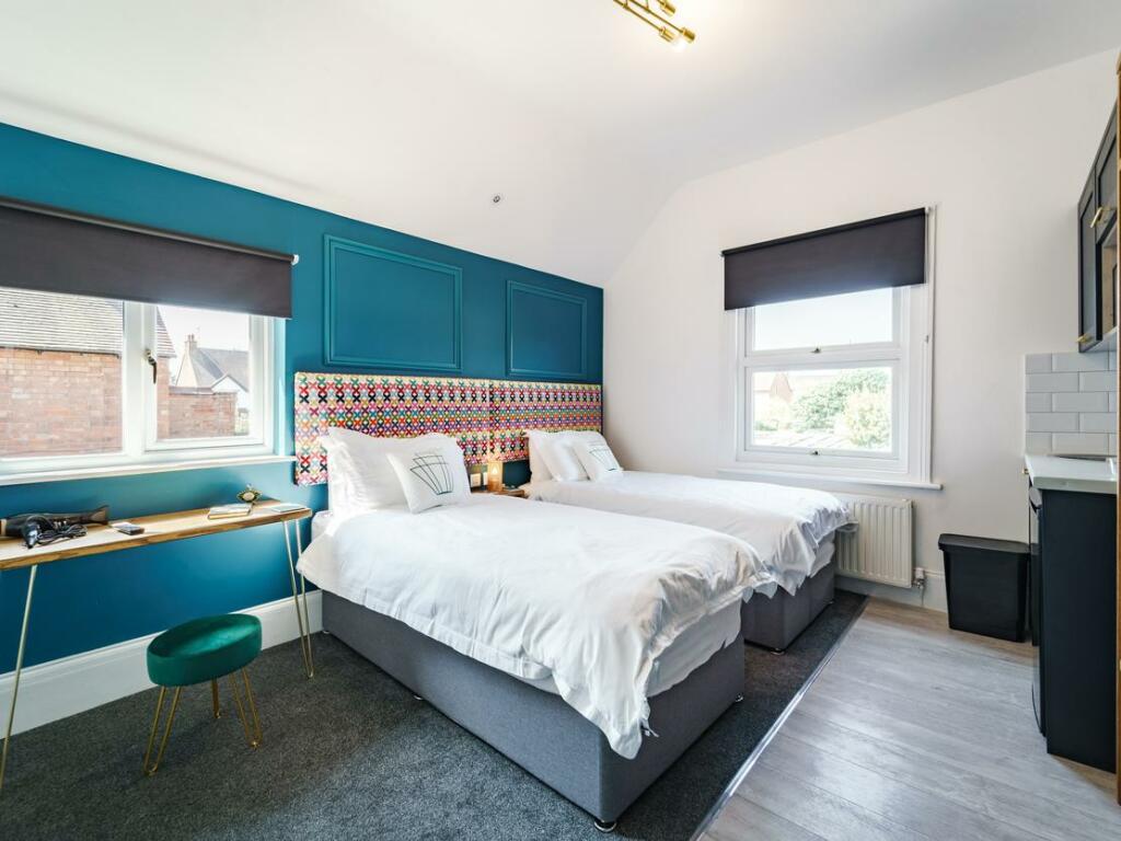 Additional image 12 of Emerald Stays at The Adelphi, 39 Grove Road, Stratford-upon-Avon, CV37 6PB