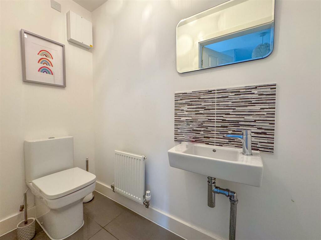 Additional image 9 of Weft Way, Off The Long Shoot