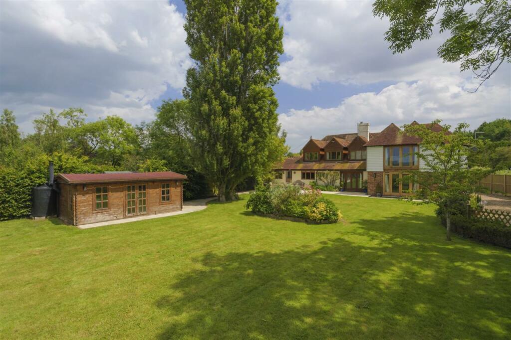 Additional image 31 of Plough Cottage, Church Lane, West Stourmouth