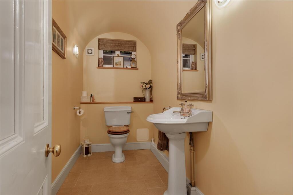 Additional image 32 of Milverton Crescent, Leamington Spa