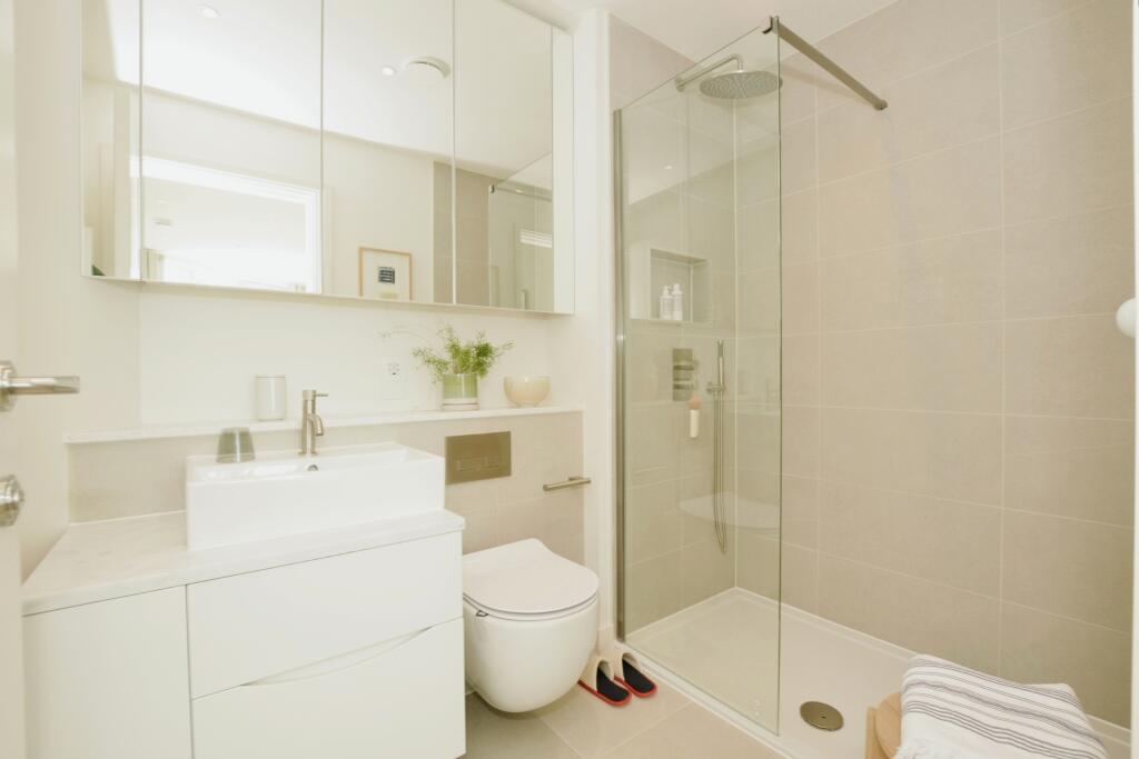 Additional image 11 of Shoreline Crescent, Folkestone, Kent, CT20