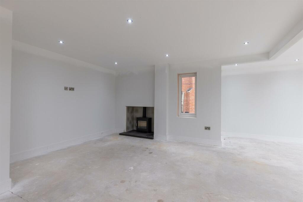 Additional image 21 of OPEN DAY: SATURDAY 15 FEBRUARY BETWEEN 10AM - 1PM. 1 The Mayfair, Audlem Road, Woore