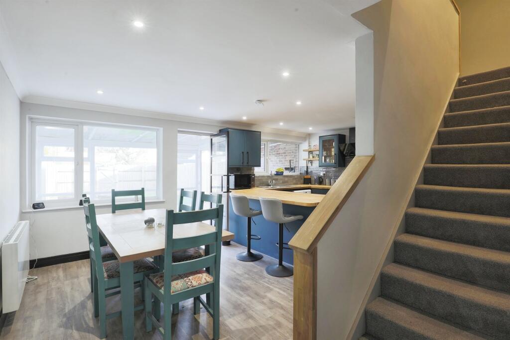 Additional image 17 of Loxley Close, Wellesbourne, Warwick