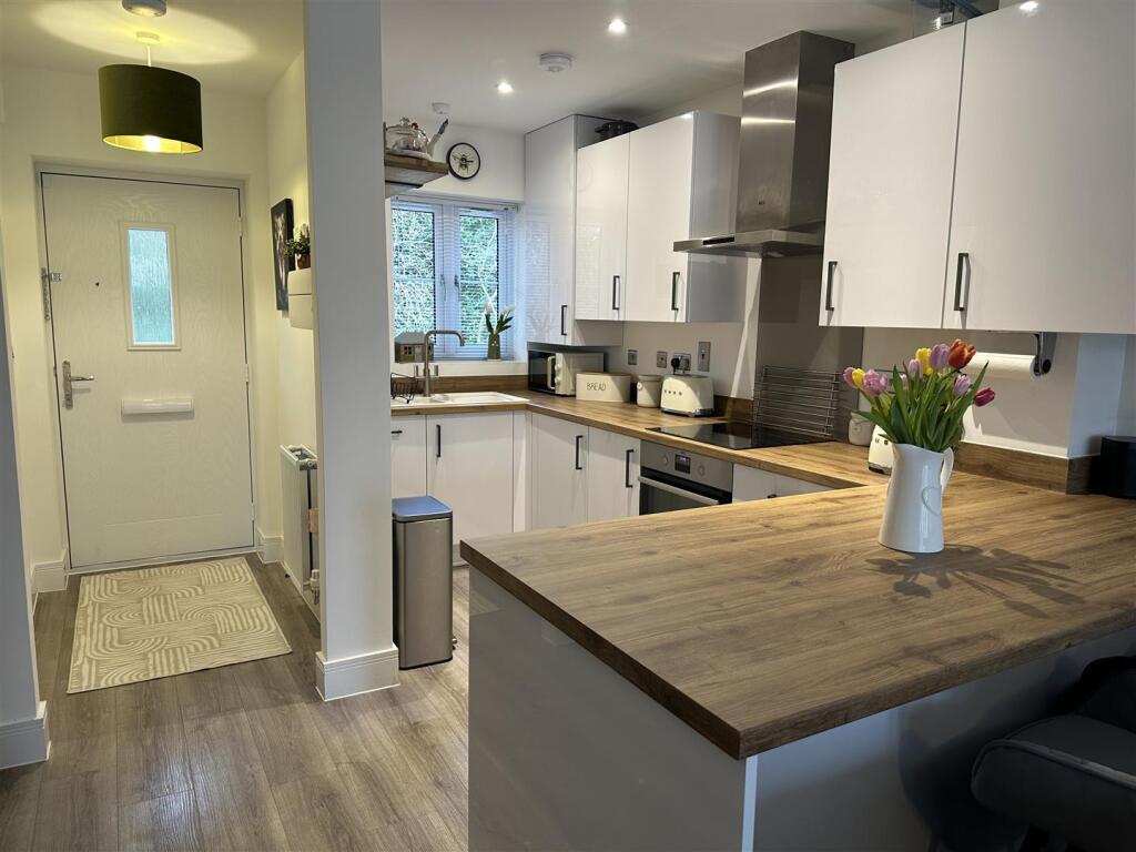 Additional image 5 of Devis Drive, Kenilworth ** QUIET LOCATION **