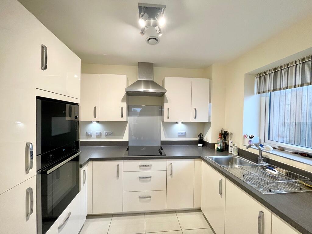 Additional image 4 of Springfield Close, Stratford-Upon-Avon, Warwickshire, CV37