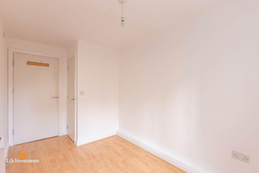 Additional image 16 of Avocet Close, Rugby, Warwickshire, CV23