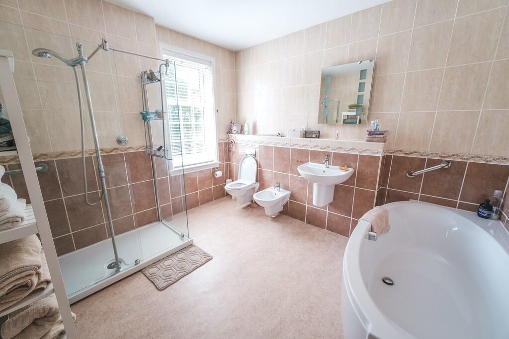 Additional image 20 of Tunstall