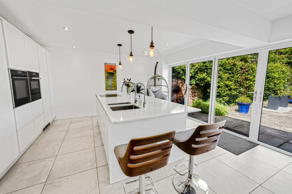 Additional image 8 of Holmes Chapel Road, Lach Dennis