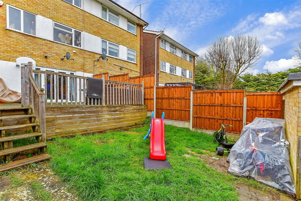 Additional image 8 of Lyndhurst Way, Istead Rise, Kent