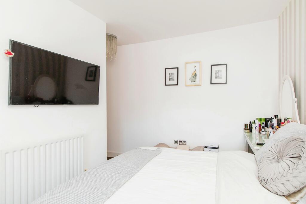 Additional image 9 of Southfields Green, GRAVESEND, Kent, DA11