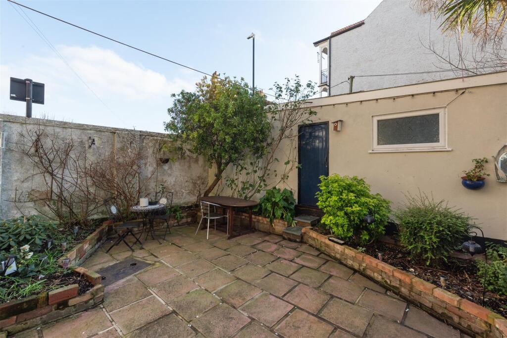 Additional image 34 of Central Parade, Herne Bay