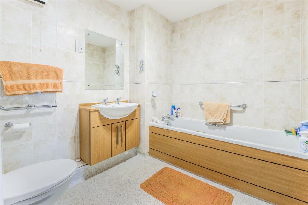 Additional image 7 of Wilton Court, Southbank Road, Kenilworth