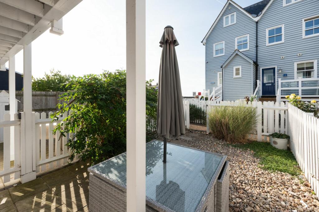 Additional image 7 of Island Wall, Whitstable, CT5