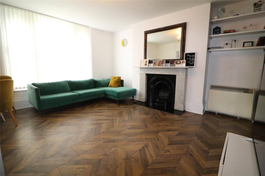 Additional image 14 of Park Crescent, Erith, DA8