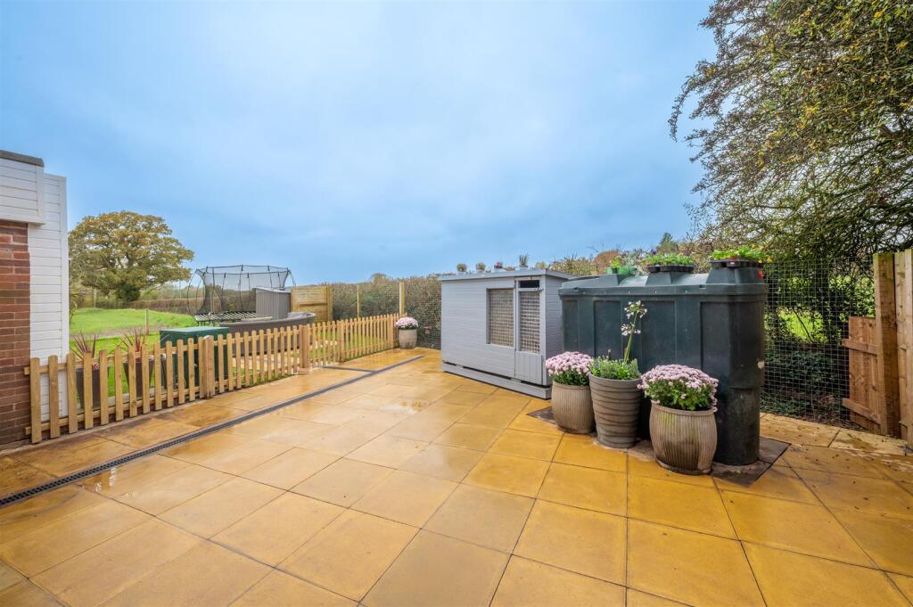 Additional image 20 of St. Laurence Close, Rowington, Warwick