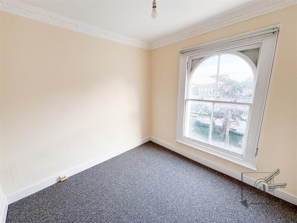 Additional image 4 of Wrotham Road, Gravesend