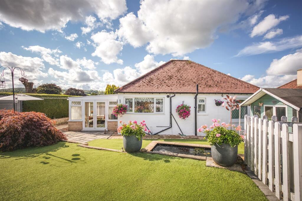 Additional image 4 of Old Hackney Lane, Hackney, Matlock