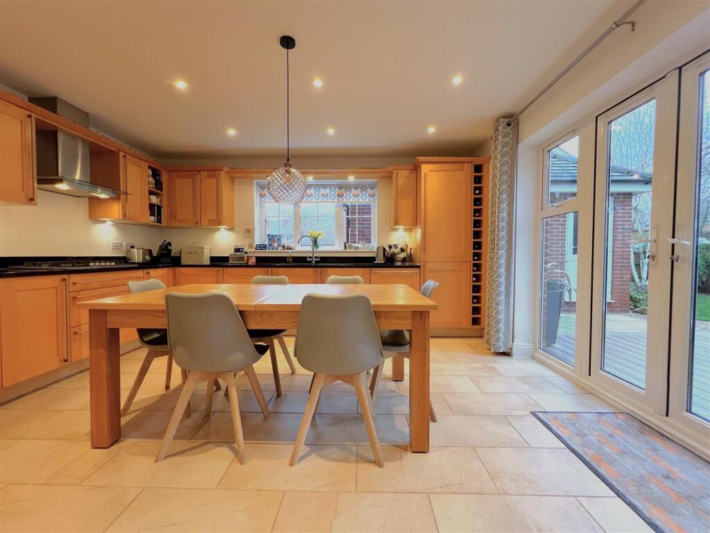 Additional image 7 of Camel Close, Warwick