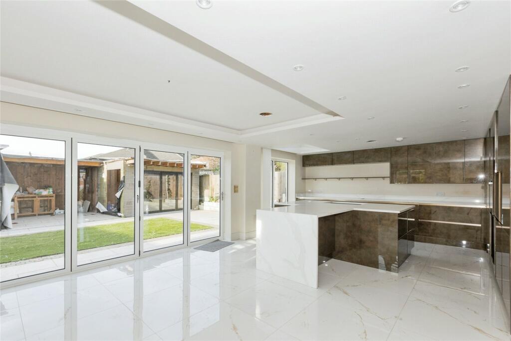 Additional image 12 of Summerhouse Drive, Dartford, Kent, DA2