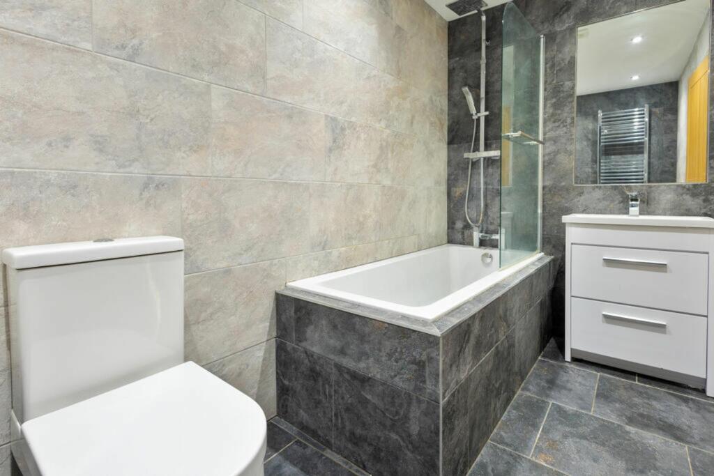 Additional image 8 of Canterbury Road, Folkestone, CT18