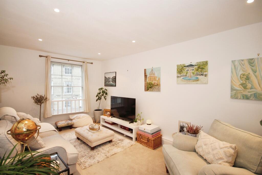 Additional image 7 of Neville Court, Jury Street, Warwick