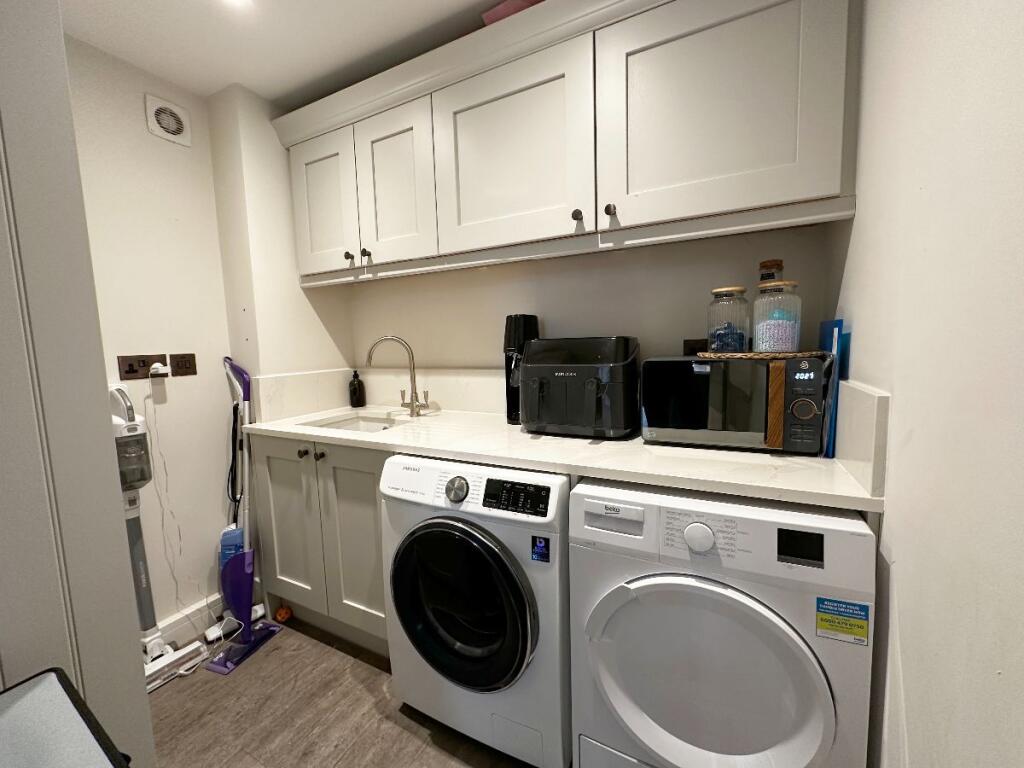 Additional image 7 of Priors Grove Close, Chase Meadow, Warwick