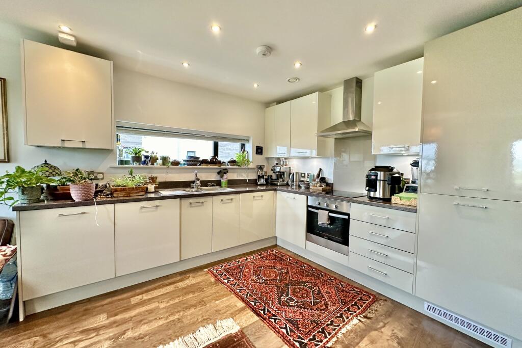 Additional image 9 of Drift, Fishermans Beach, Hythe, Kent