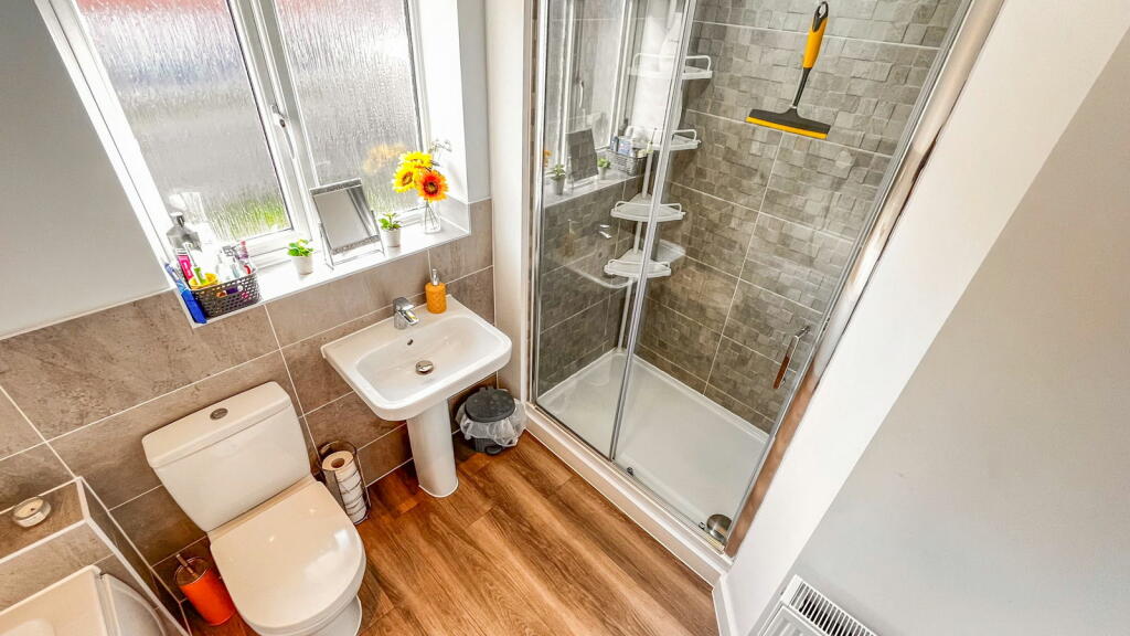 Additional image 23 of Over 2,000sqft Perfect Family Home! Russett Avenue, Nuneaton, CV11 6YW